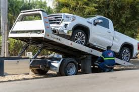 In this guide, we’ll cover everything you need to know about selecting the right tow truck for your vehicle.